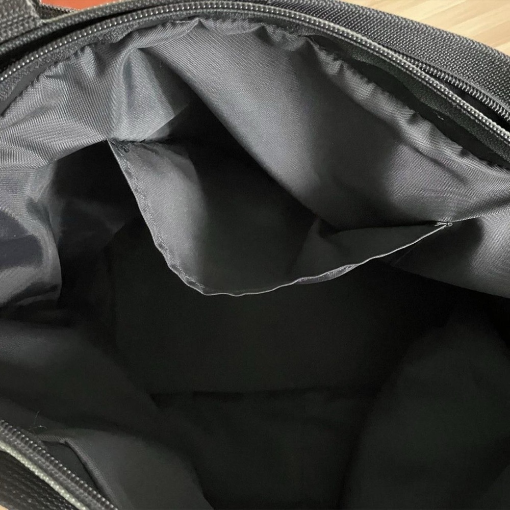 ISSEY MIYAKE Olive Green BALLISTIC NYLON Duffel Tote with Black Handles - Picture 4 of 6